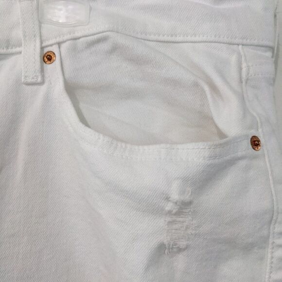 Levi's | Women's Plus Wedgie Skinny in White - Picture 9 of 13